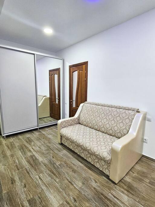 2 Bedroom Central Apartment キシナウ エクステリア 写真