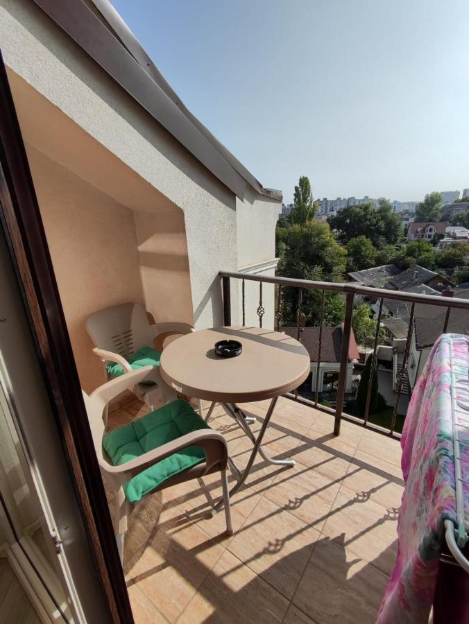 2 Bedroom Central Apartment キシナウ エクステリア 写真